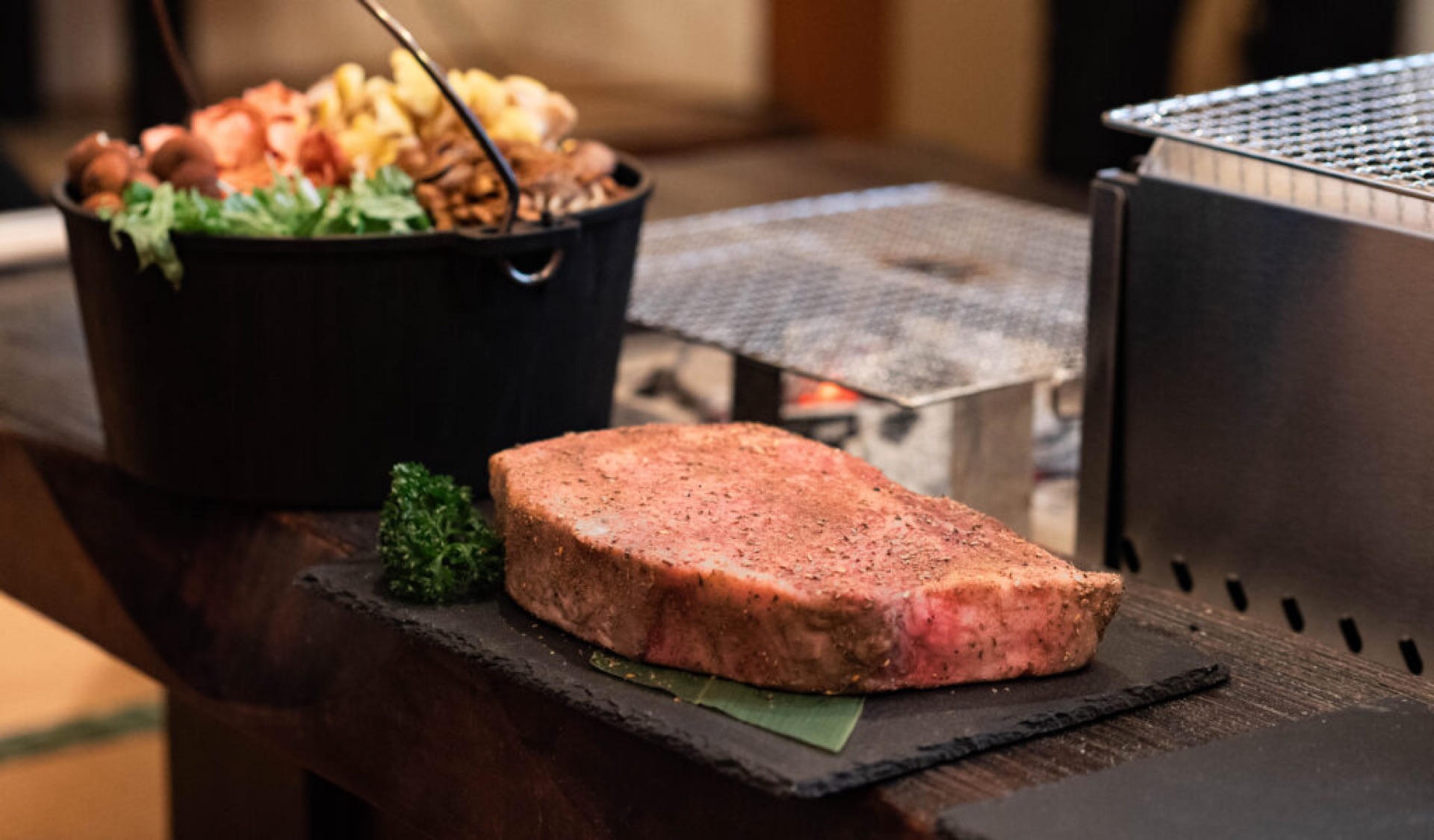 Shinshu meat dishes tasted at the irori hearth